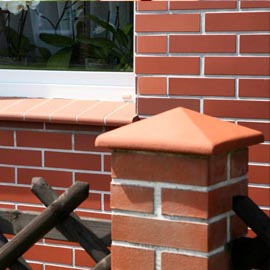 Sohlbankklinker gerundet und Pfeilerabdeckung, Farbe rot